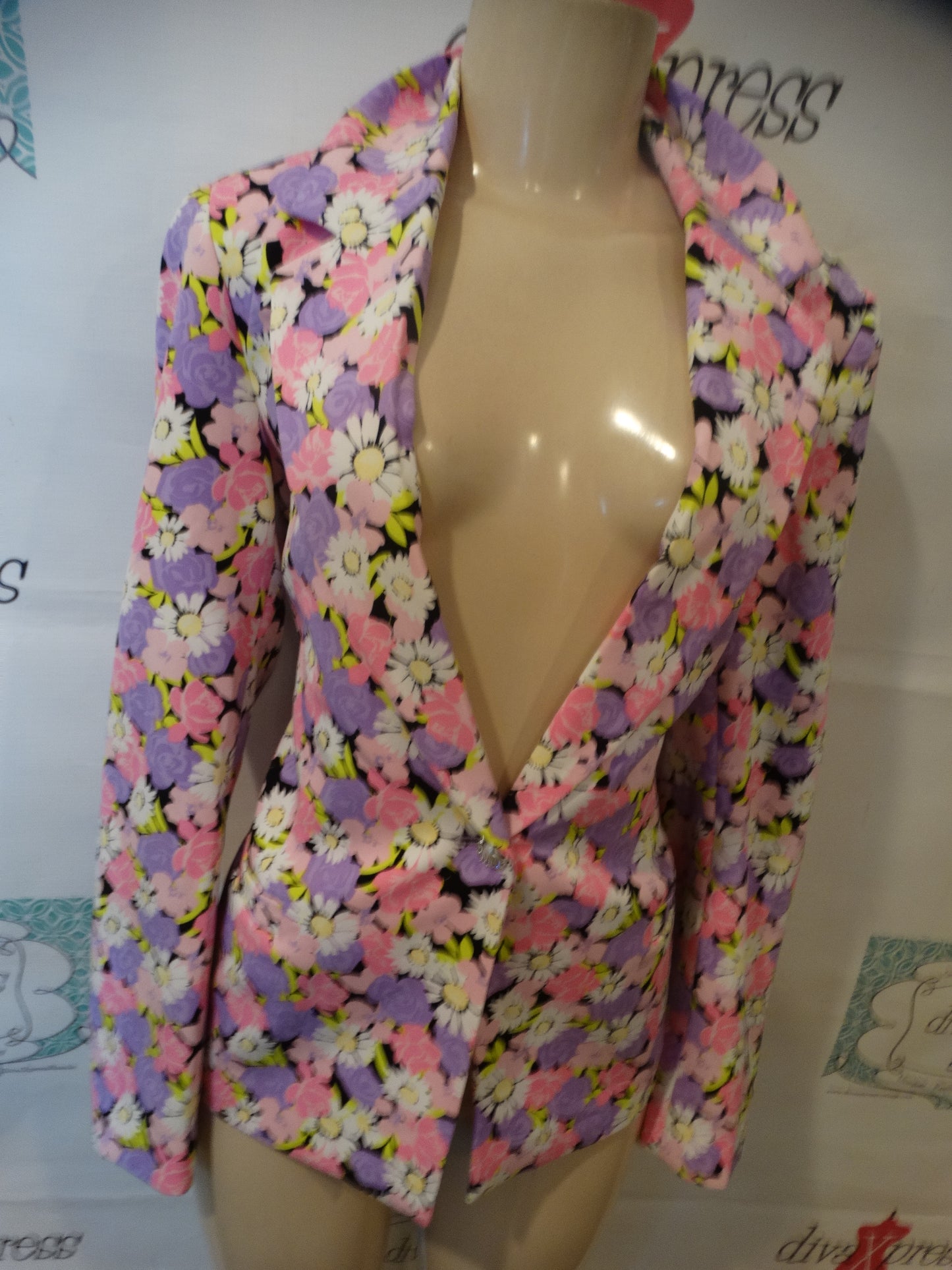 Cra's White Colorful Pink Blazer Size L