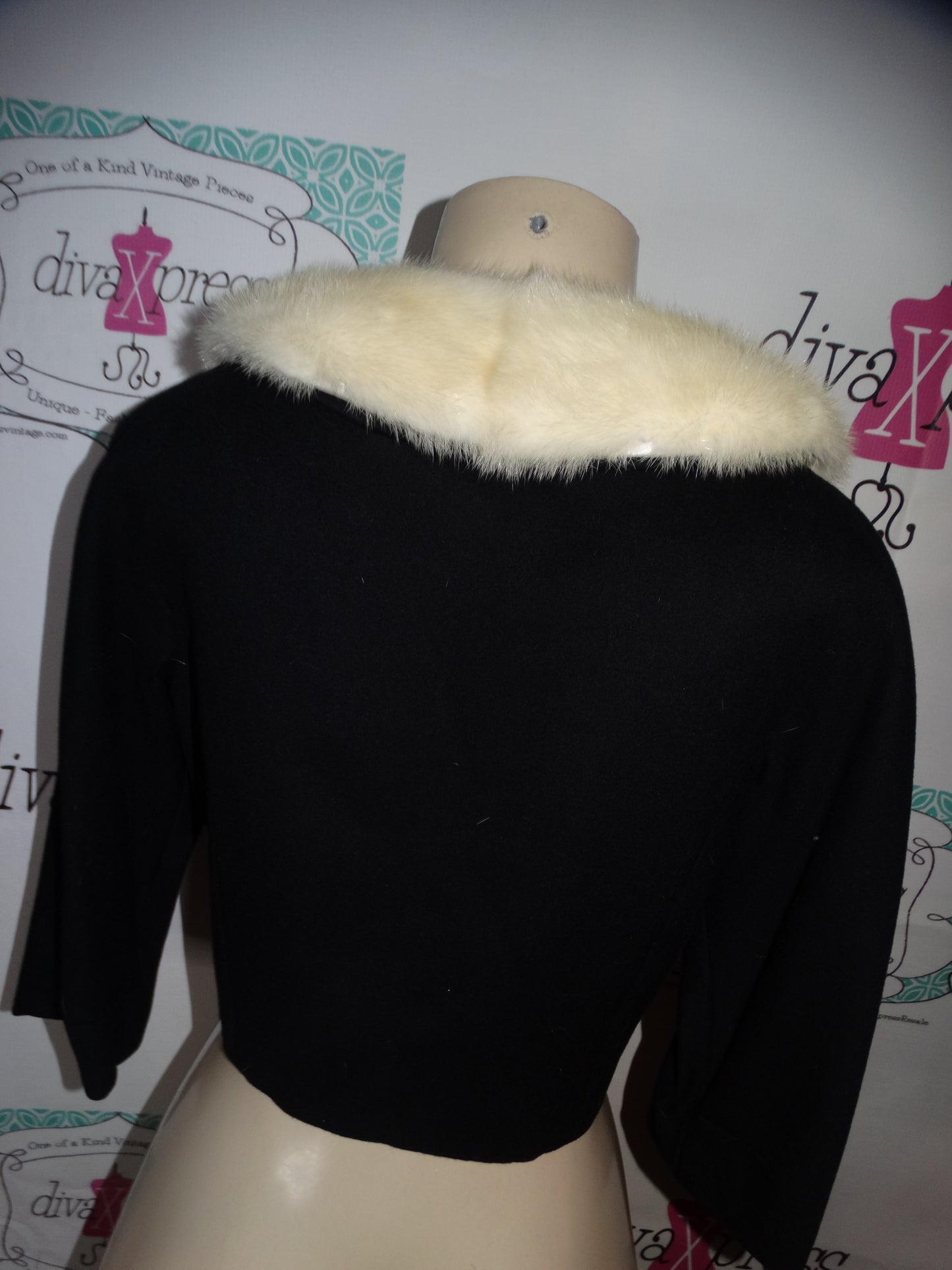 Vintage Crop Blazer With Cream Mink Collar Size S