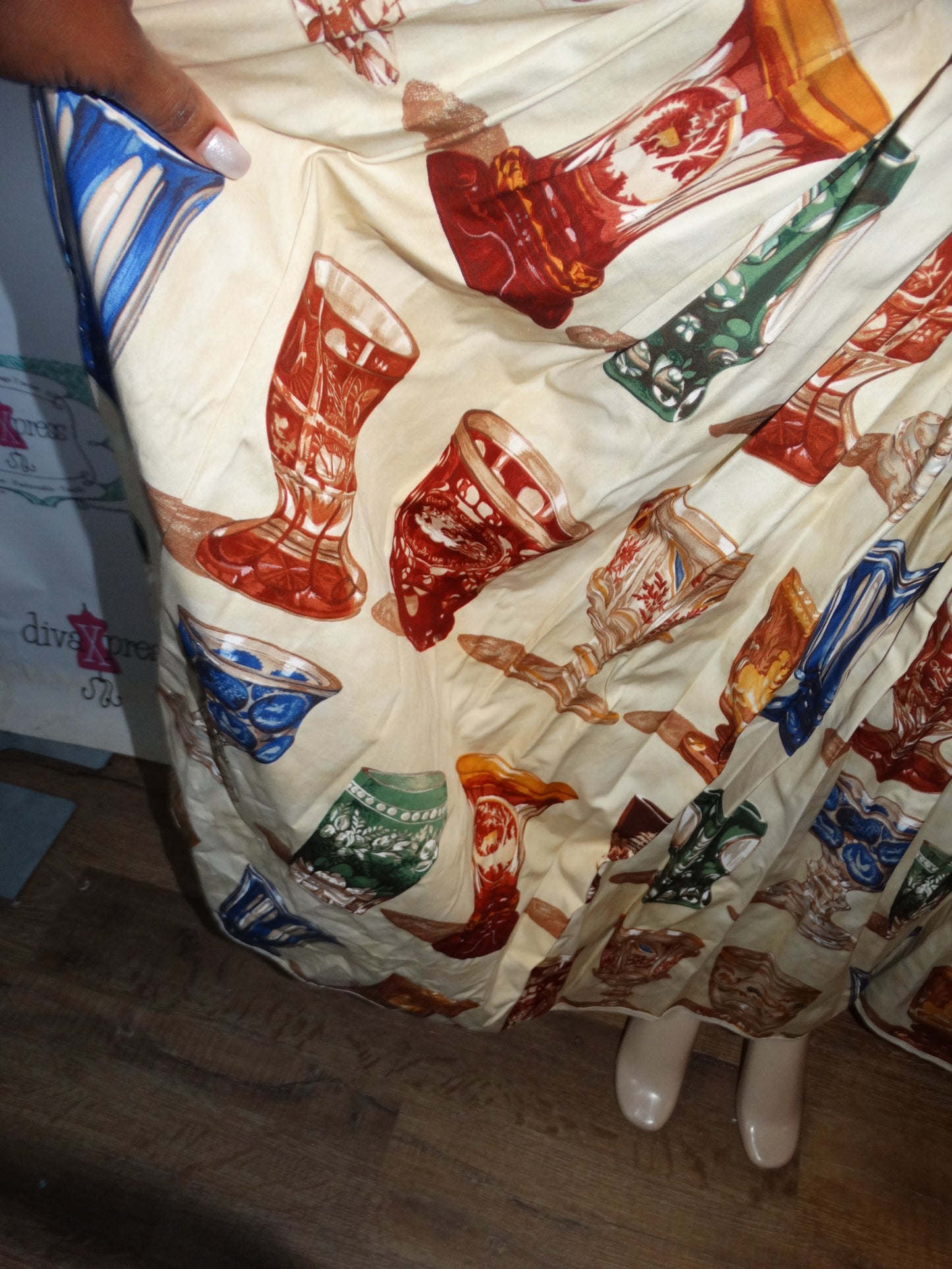 Vintage Cream Urn Print Skirt Size 1x