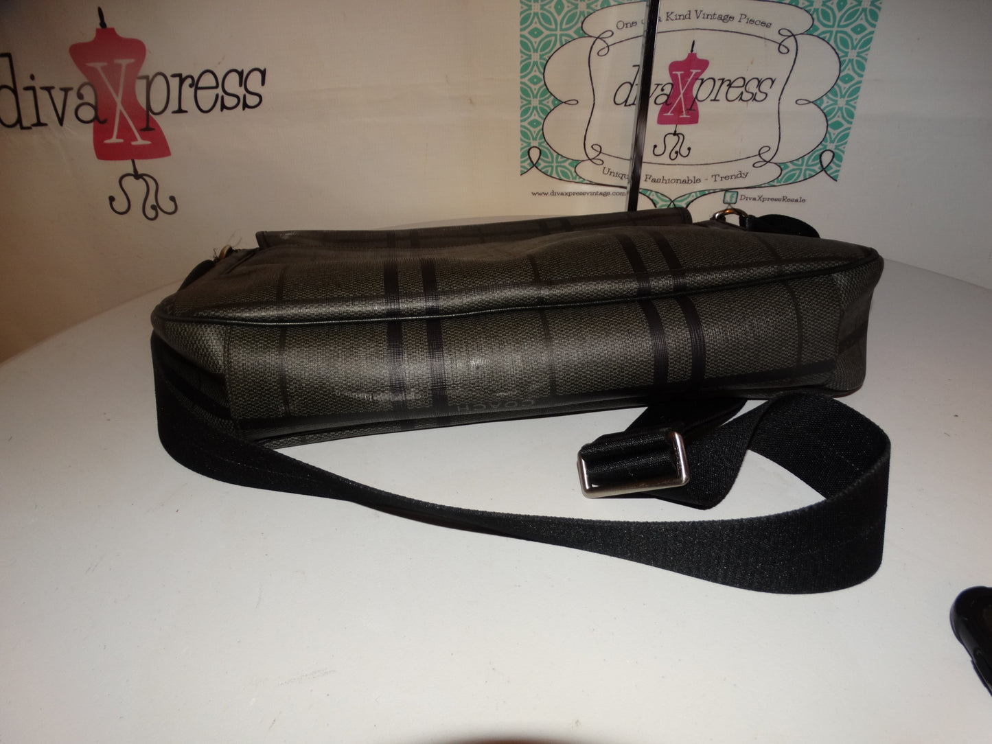 Vintage Authentic Coach Leather Crossbody XXL Bag