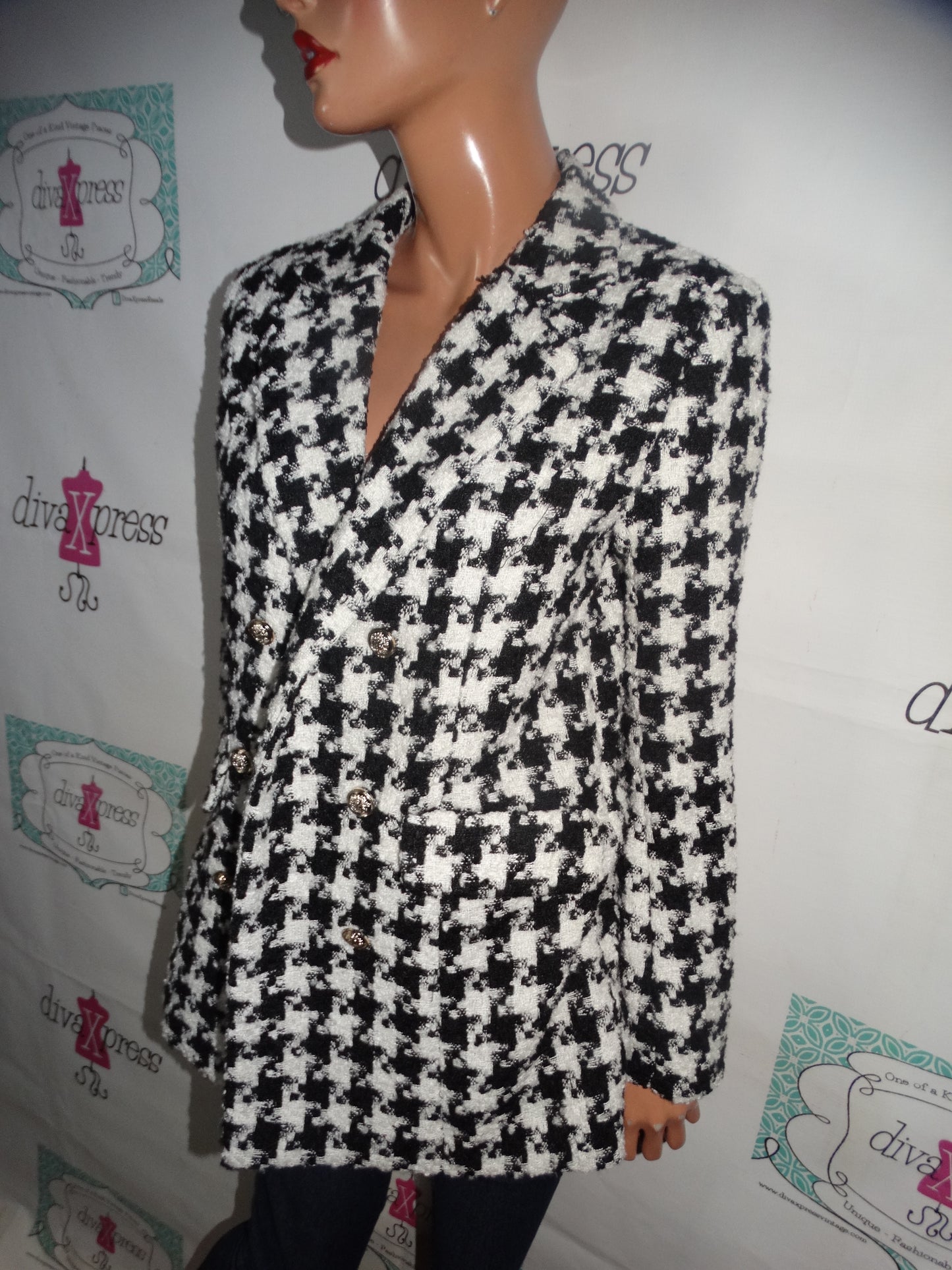 Black and White Hoodtooth Blazer Size M