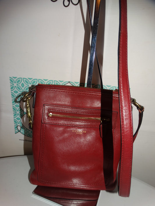 Vintage Authentic Coach Deep Red Crossbody Purse Size M