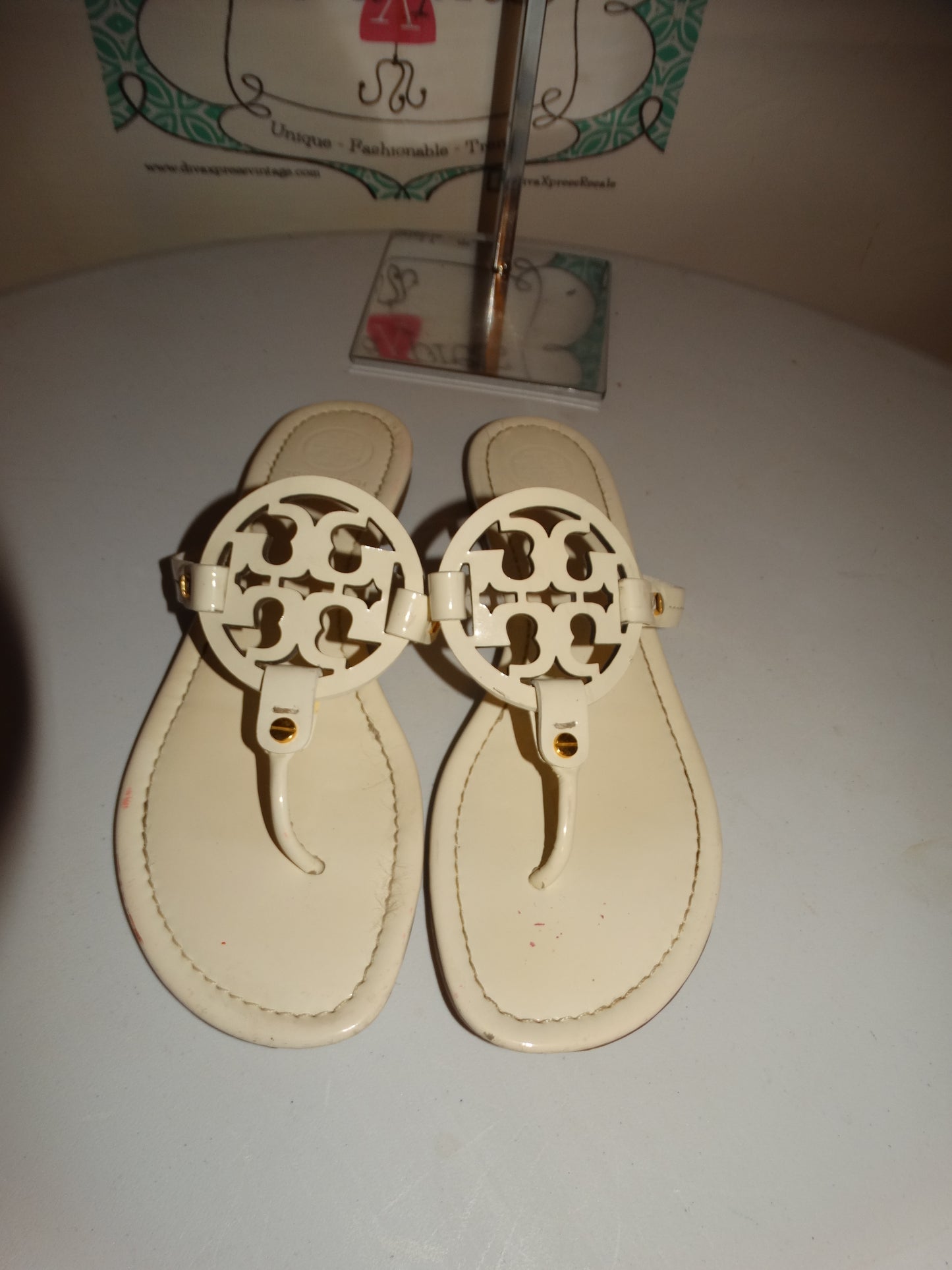Authentic Tory Burch Cream Sandals Size 10.5