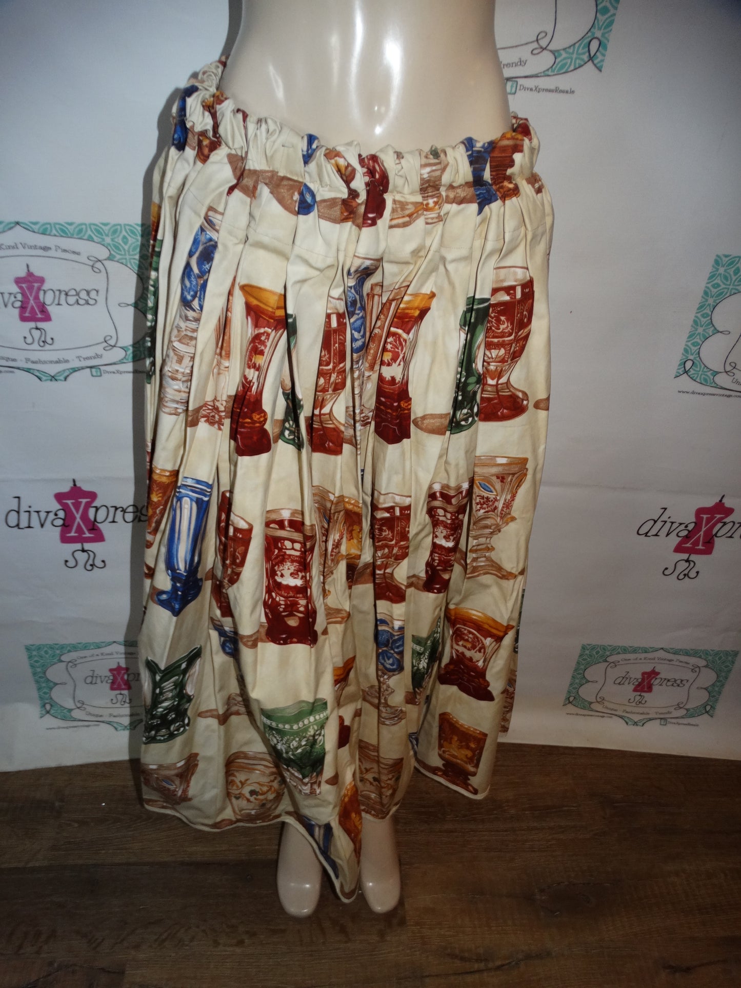 Vintage Cream Urn Print Skirt Size 1x