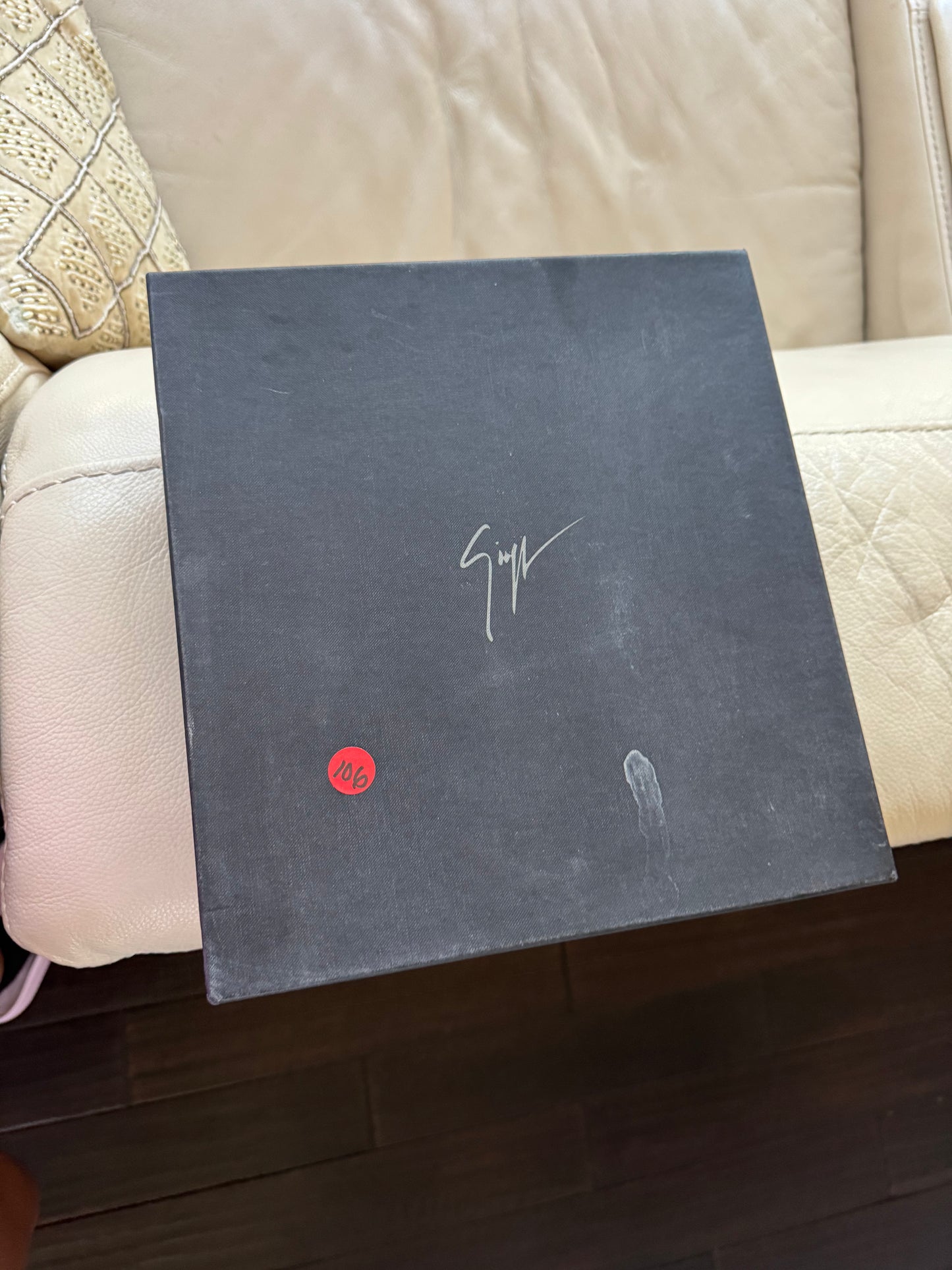 Authentic  Giuseppe Zanotti boots size 40 or size 9