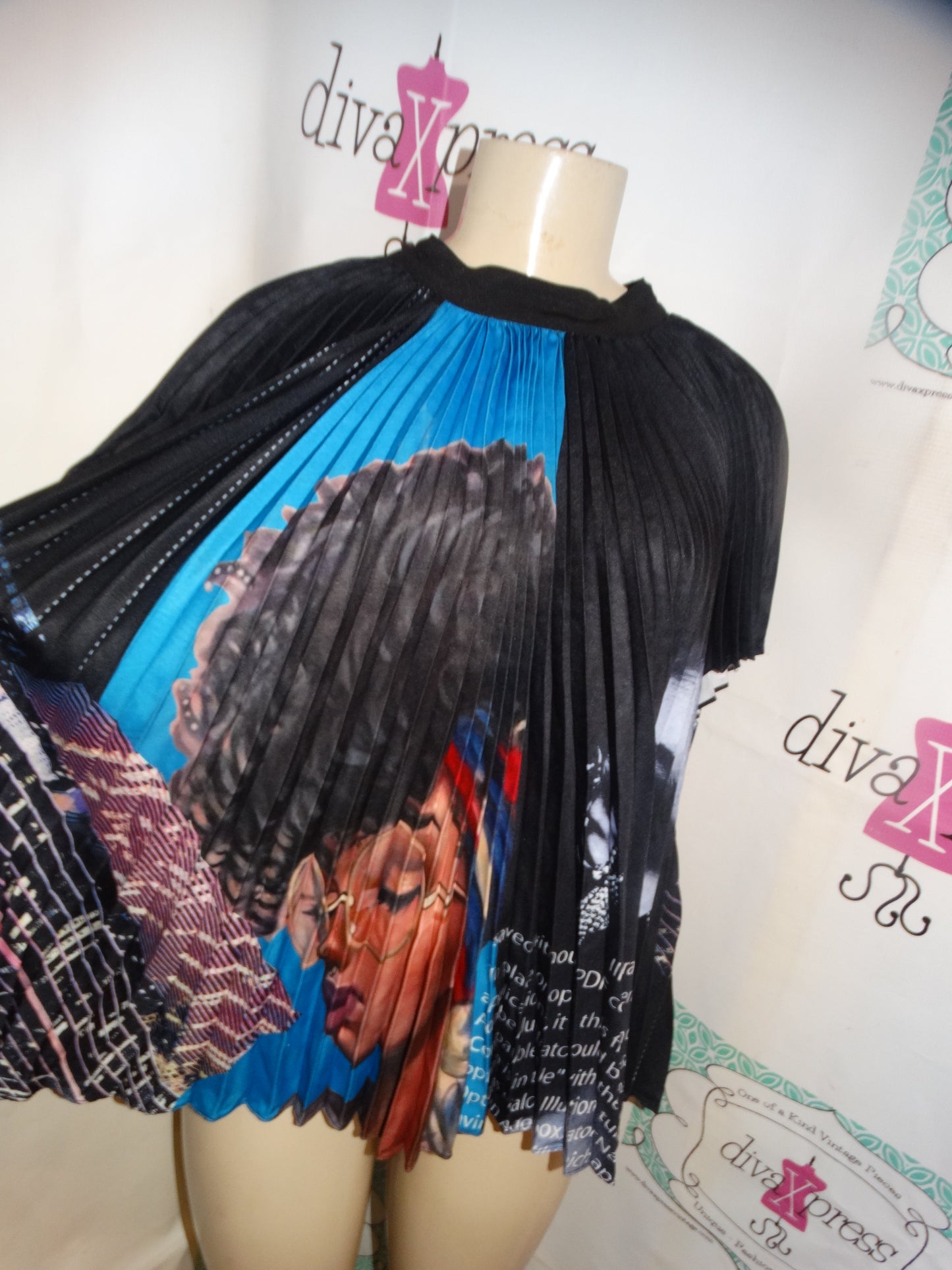 WHY Black Face Crinkle  Top Size 1x