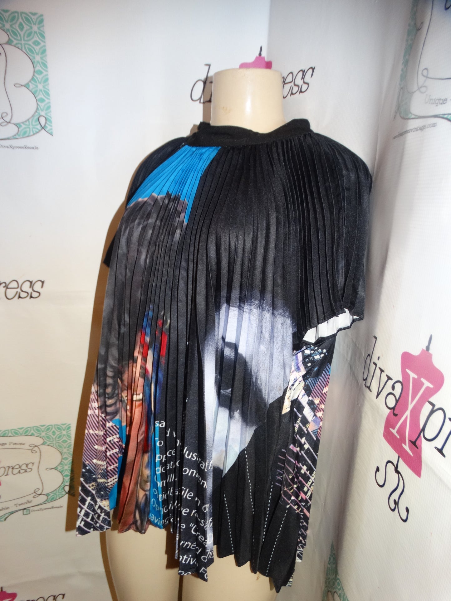 WHY Black Face Crinkle  Top Size 1x