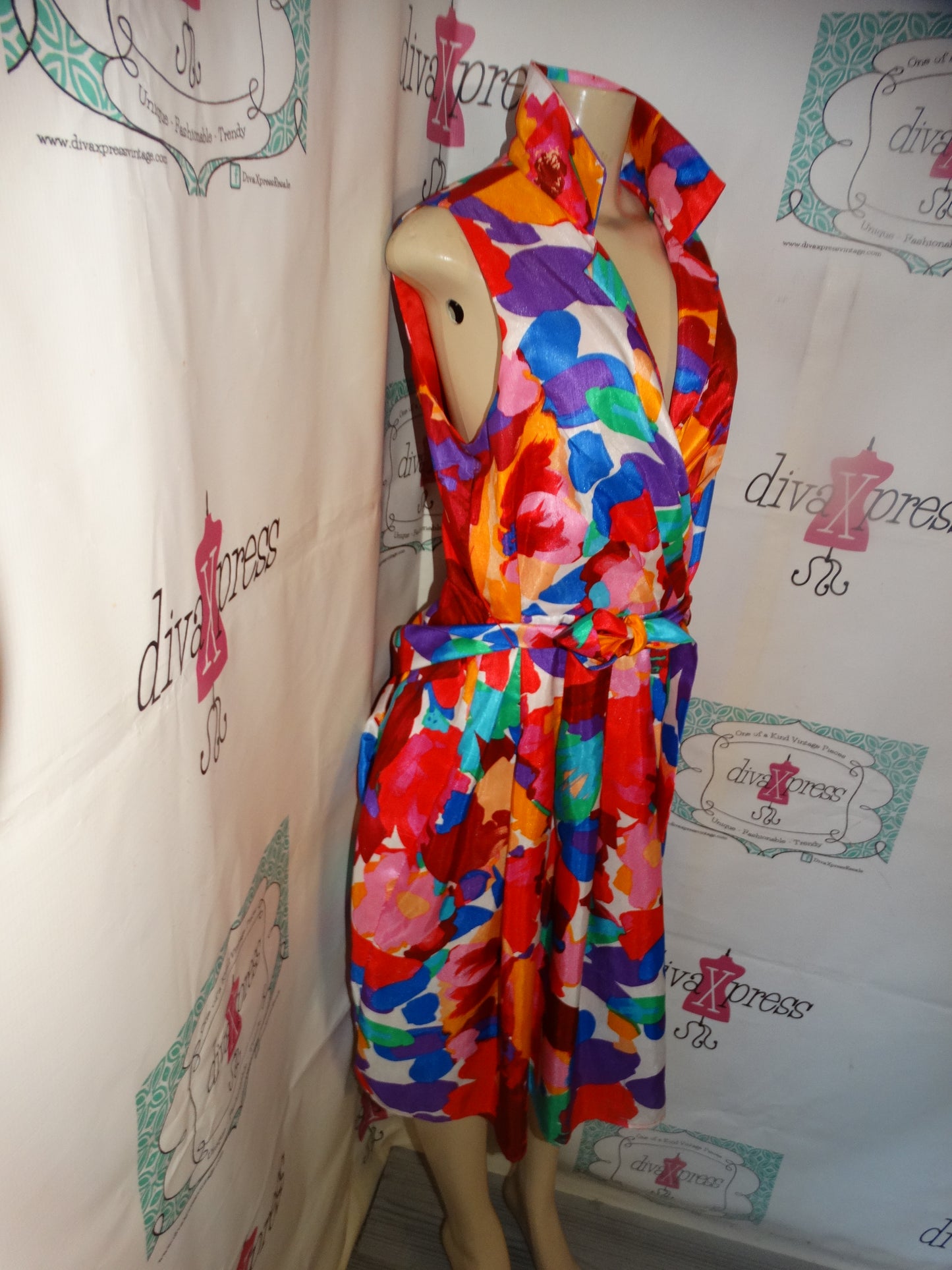 White Floral Colorful Dress Size L