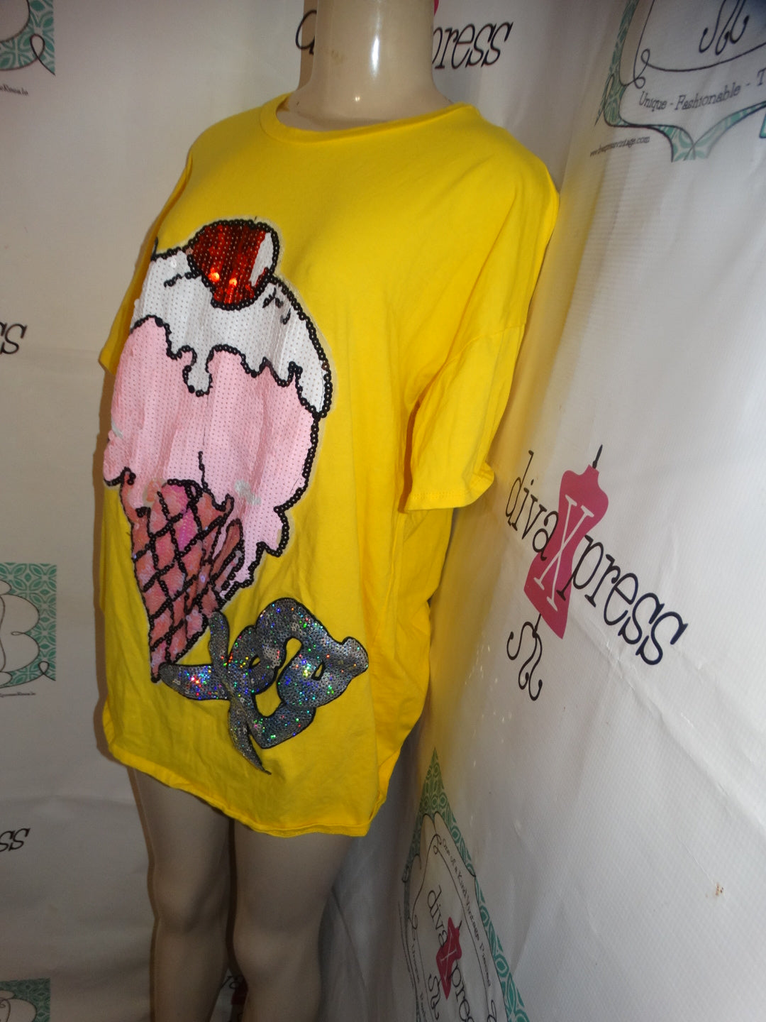 Yellow Ice Cream Sequins t Shirt Size L