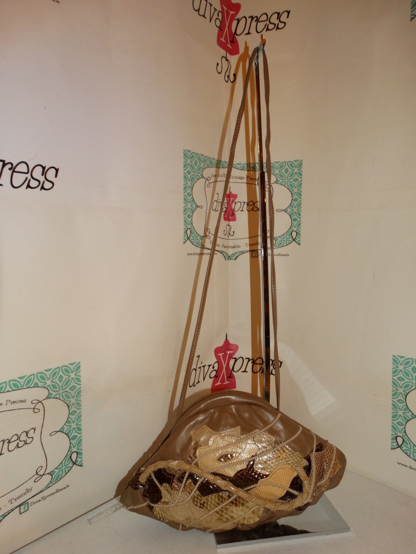 Vintage Tan Leather Tan Purse/Clutch Size M