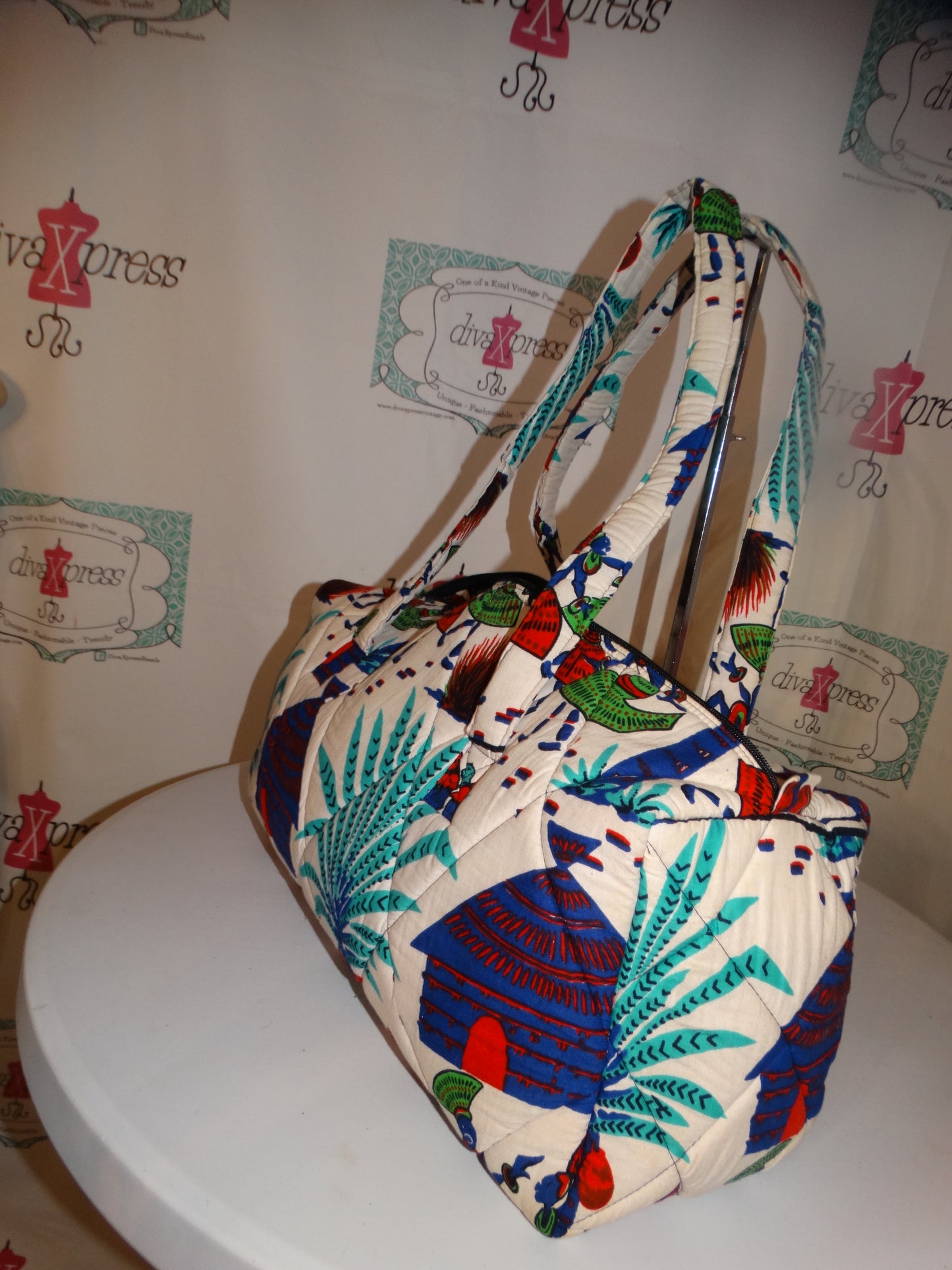 Vintage White/Blue Duffle Bag Size XL