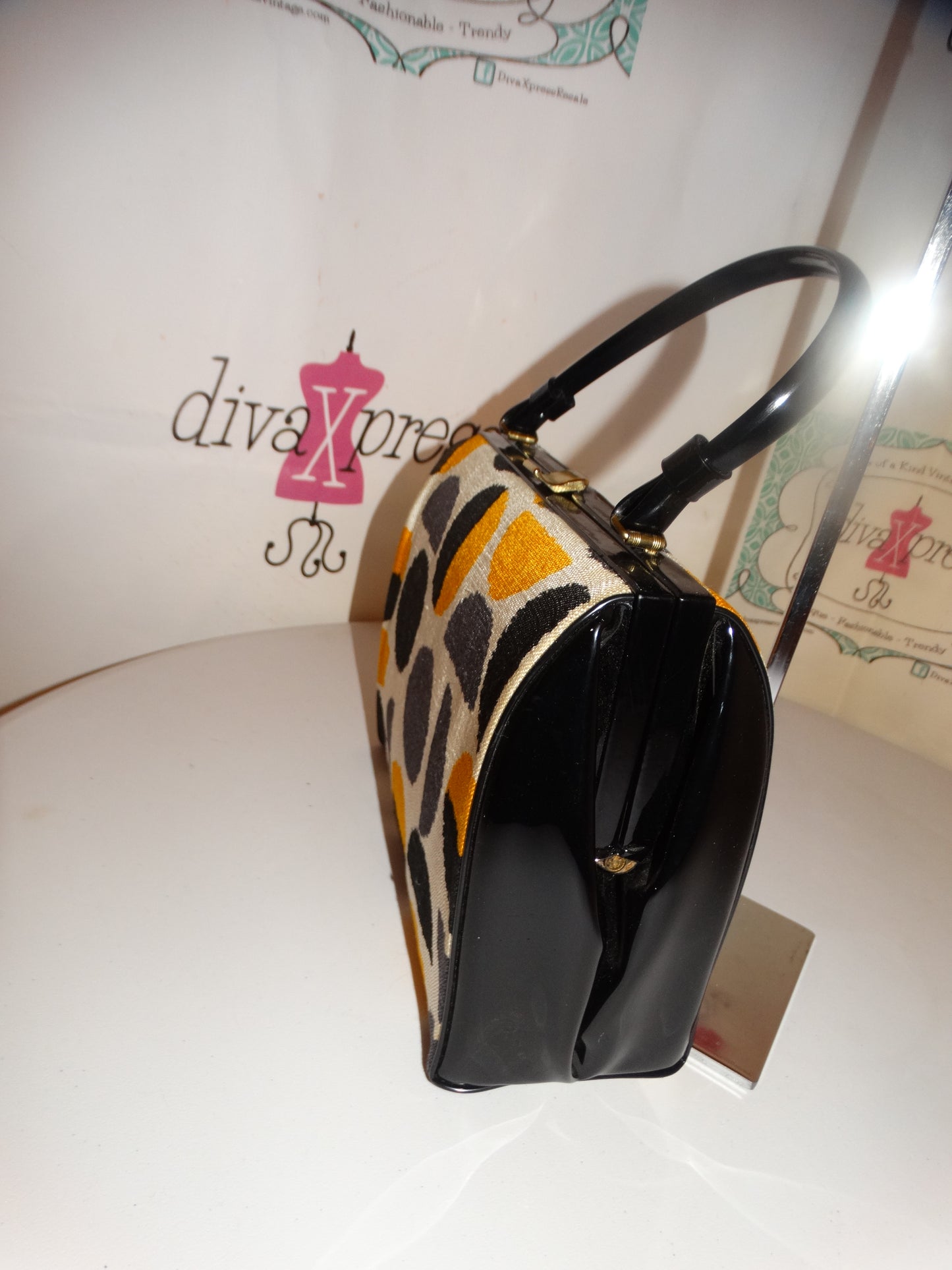 Vintage Yellow/Black White Vintage Purse Size L