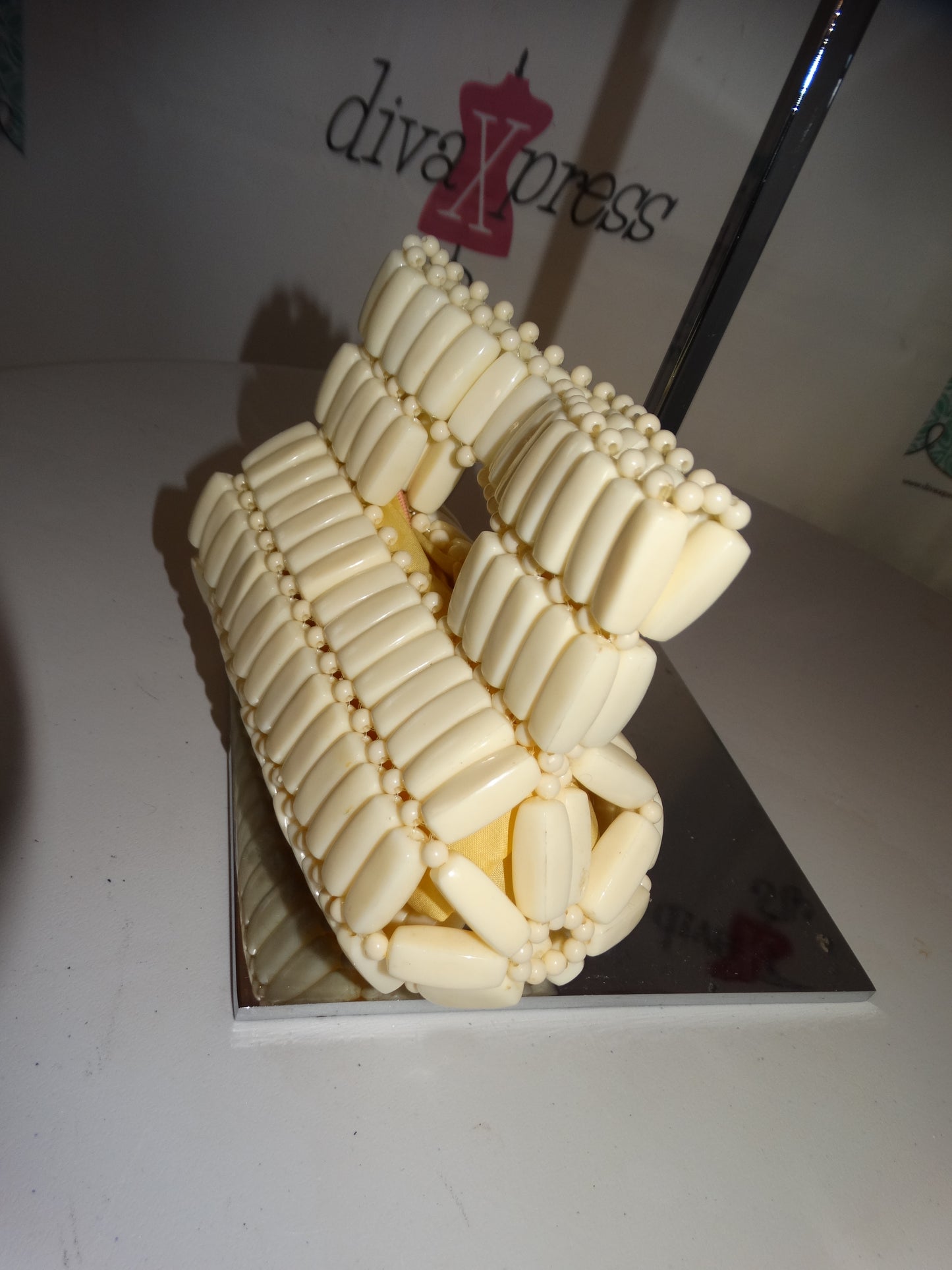 Vitnage Cream Beaded Small Purse SIze S