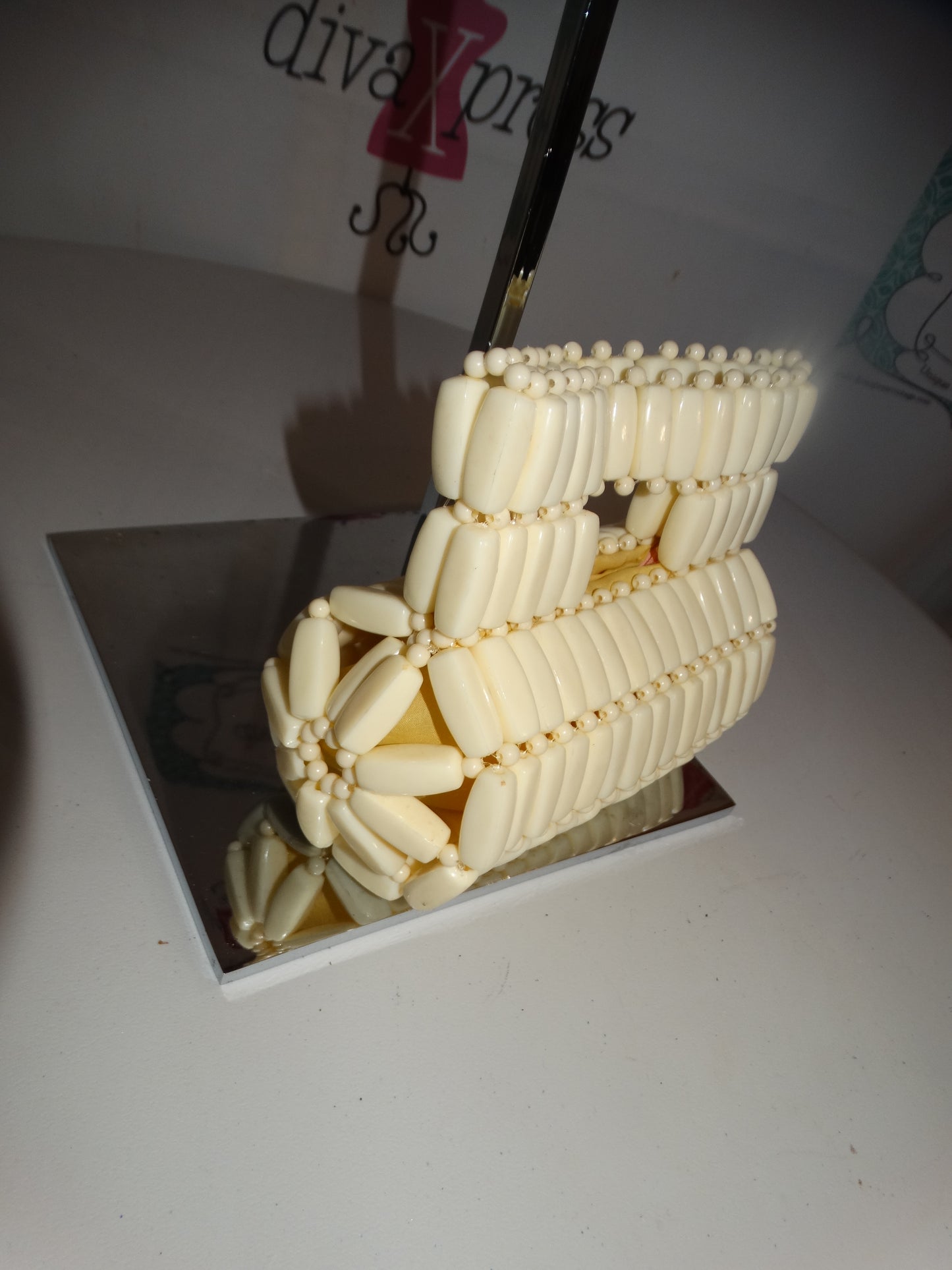 Vitnage Cream Beaded Small Purse SIze S