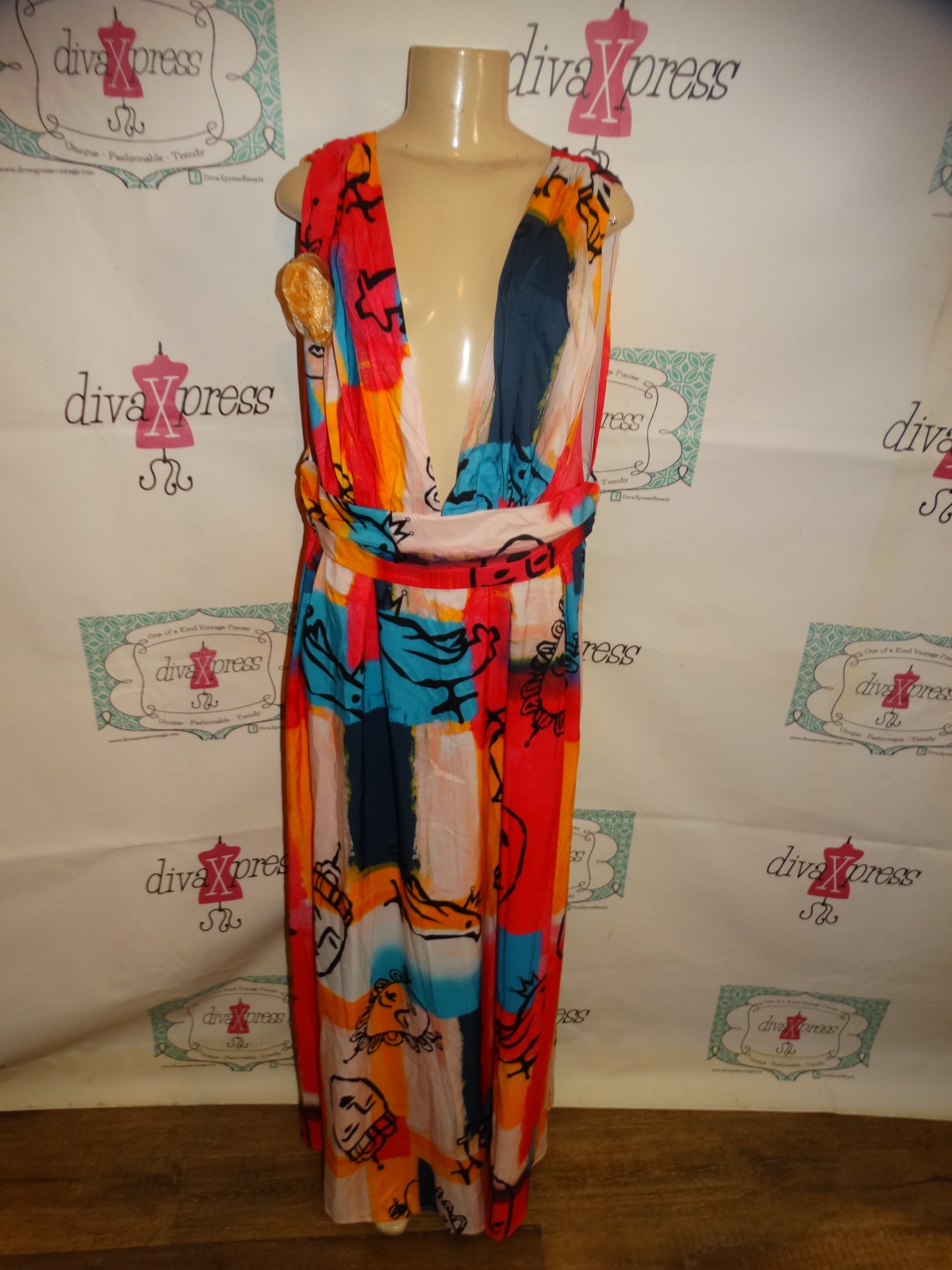 Pink Colorful Face Low Cut Dress Size 1x