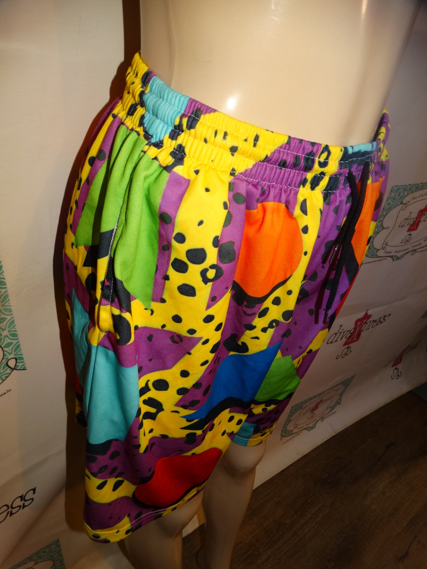 Yellow Colorful Shorts Size L