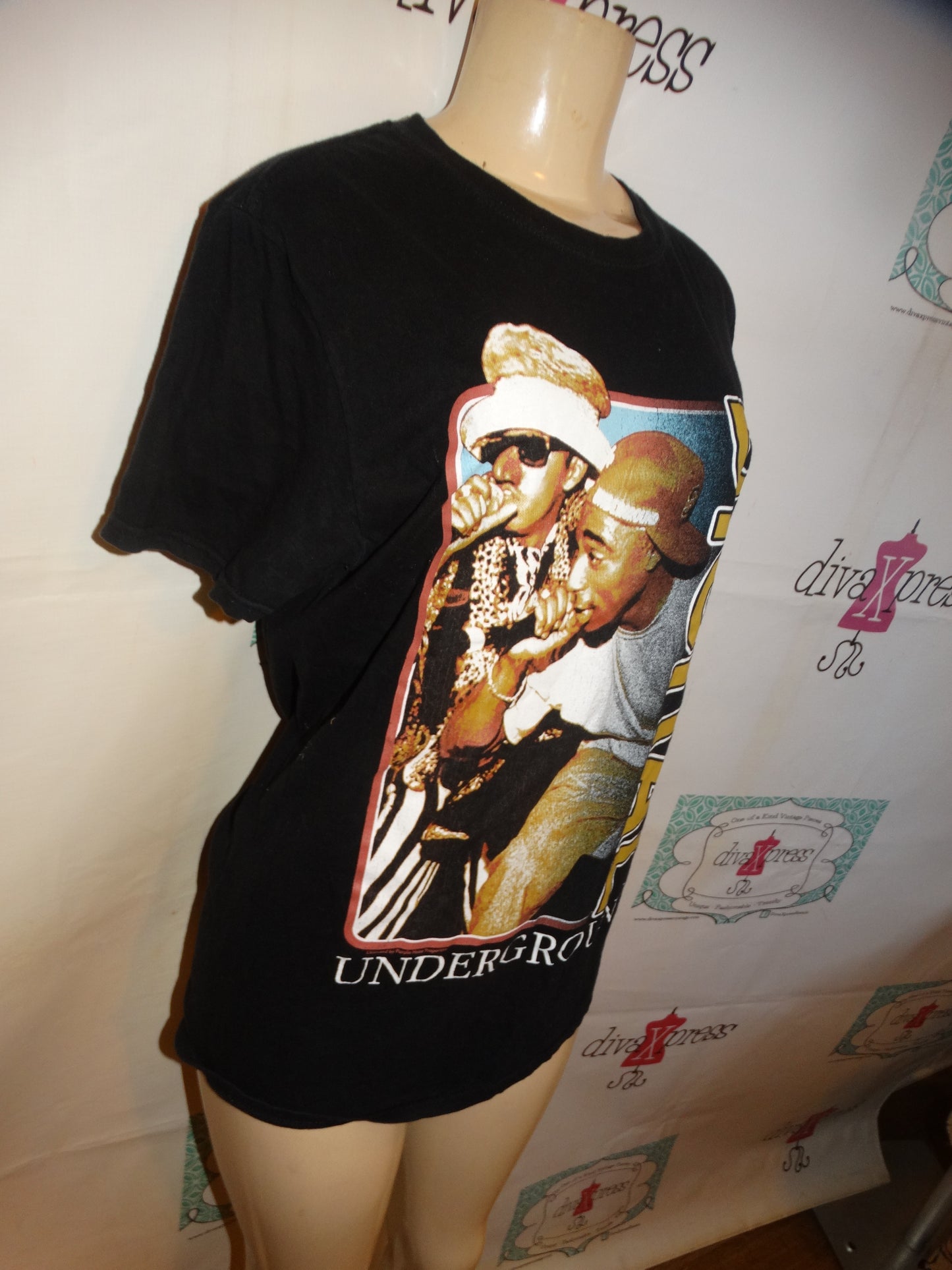 American Classic White Digital Underground T Shirt Size L