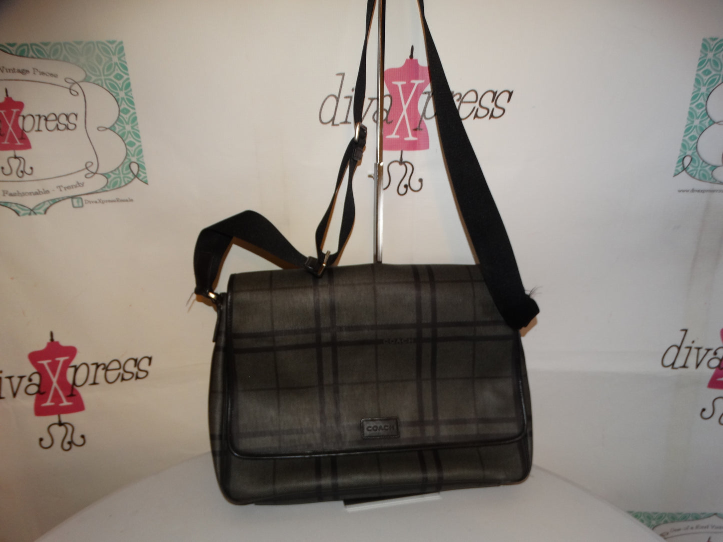 Vintage Authentic Coach Leather Crossbody XXL Bag