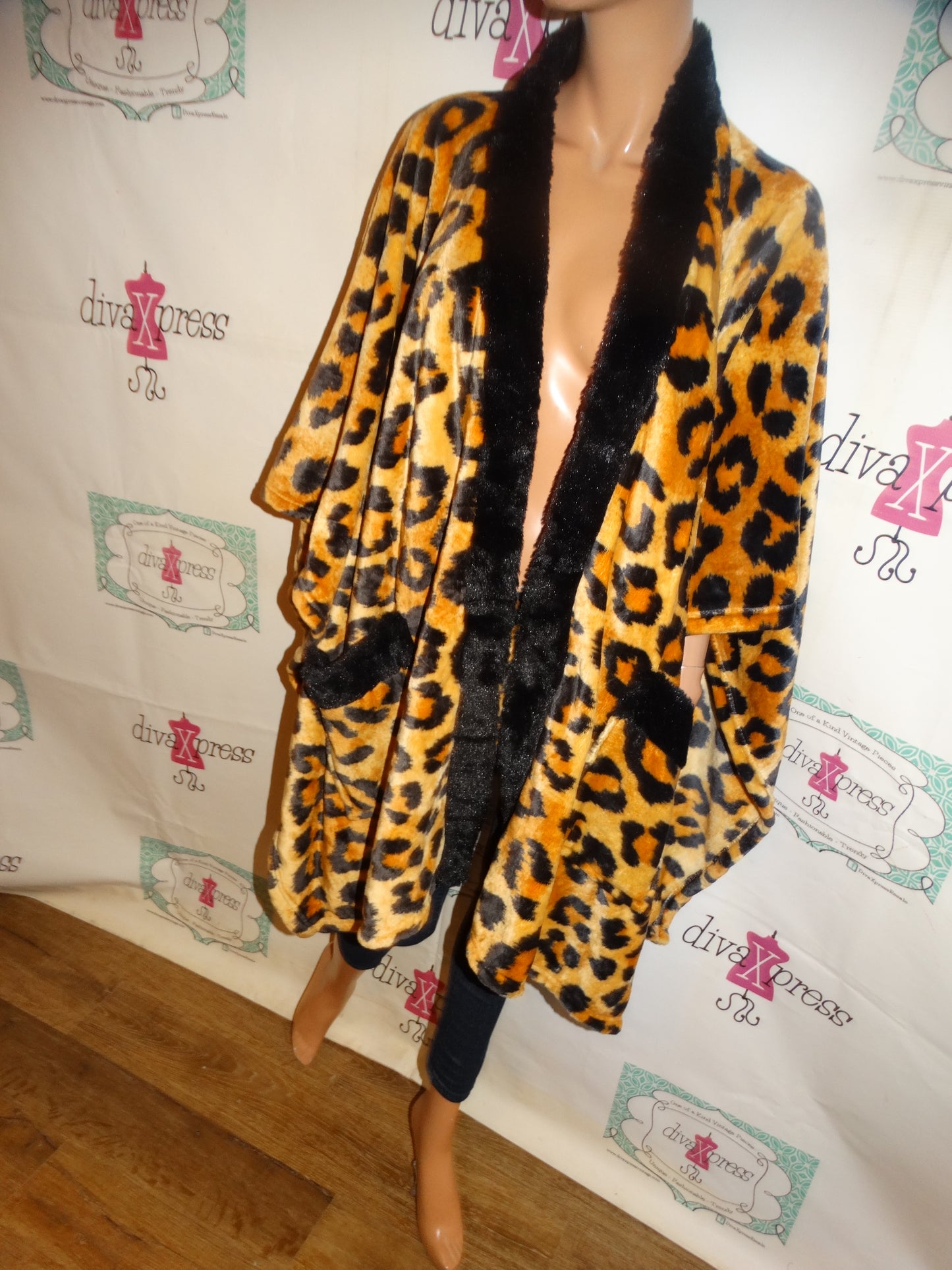 Faux Fur Leopard Throw Size  1X-3x