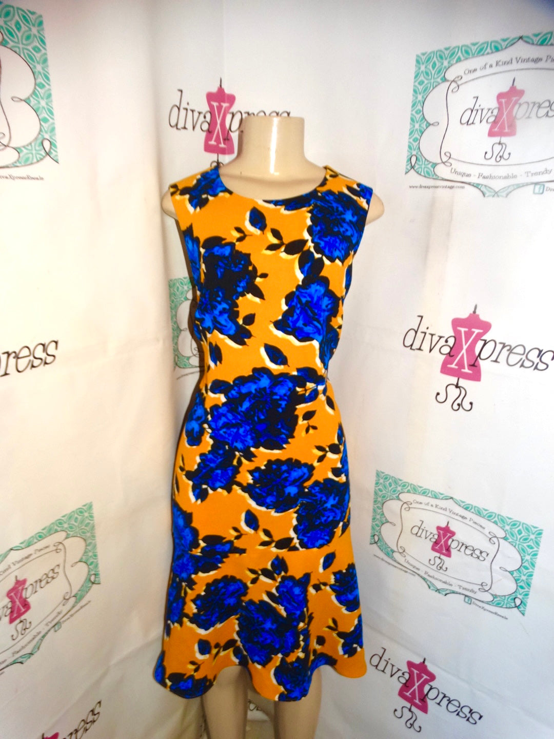 Who What Wear Mustard Yellow/Blue Floral Dress Size 1x